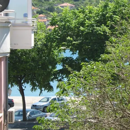 Pensionat And Laguna 3*