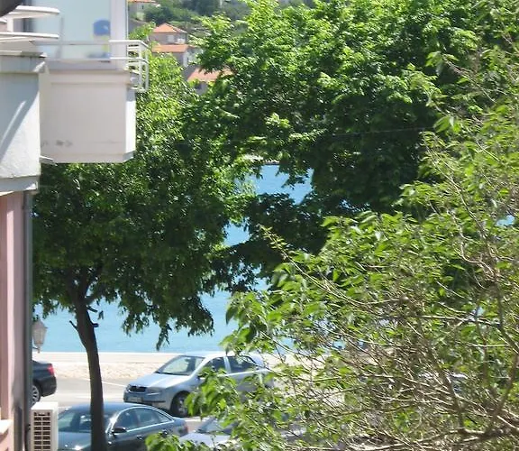 בית הארחה And Laguna 3*