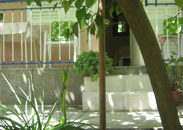 Gasthuis And Laguna Trogir